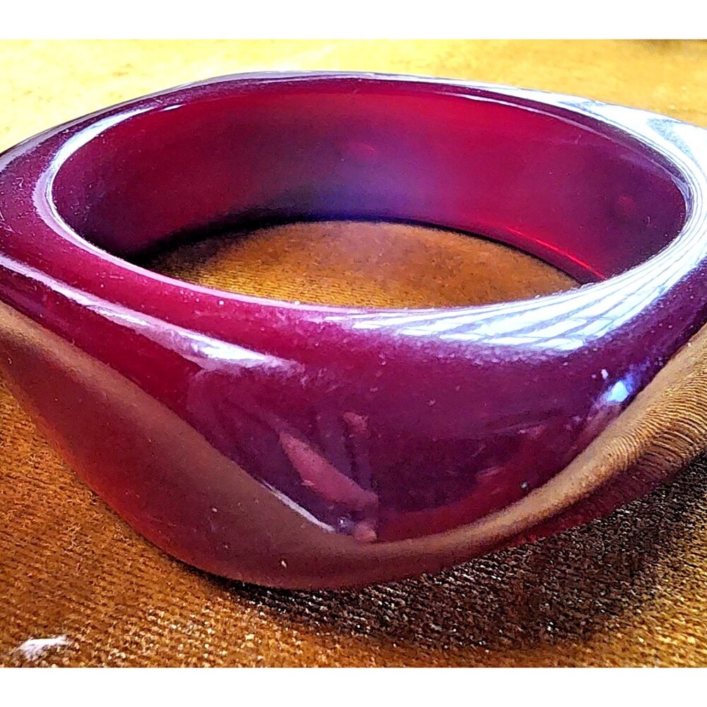 Sculptural Burgundy Bangle Vintage Chunky Asymmetrical Acrylic Bracelet